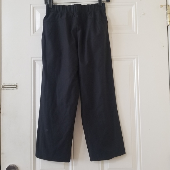 Lululemon Stretch High Rise Cropped Pant Size 4 - Picture 7 of 11